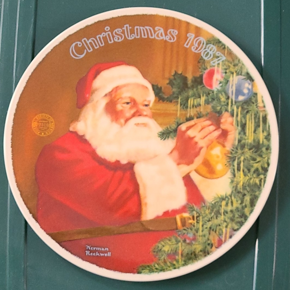 Norman Rockwell 1987 Christmas Plate